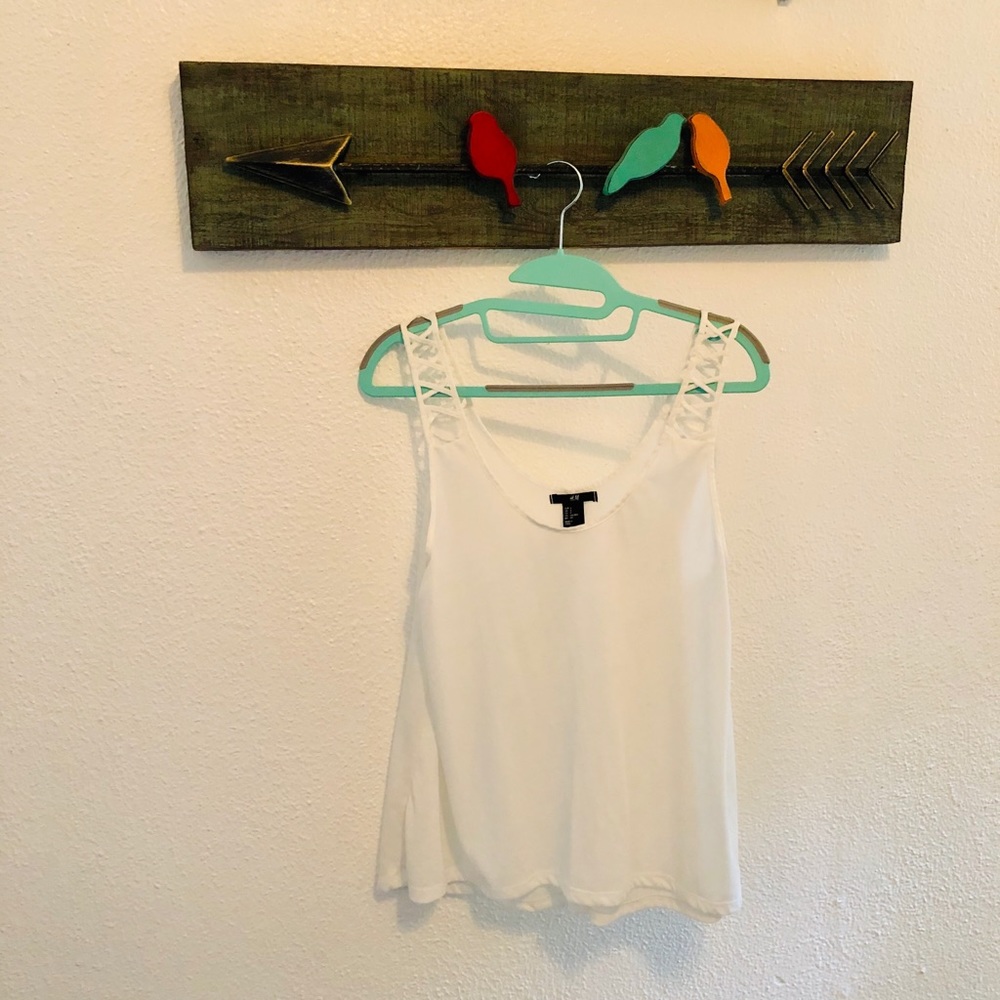 H & M white top